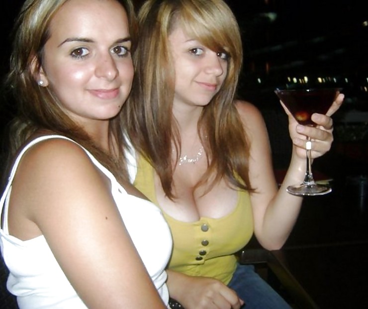 Cute Young And Stacked Amateur Brunette Gallery #1998119