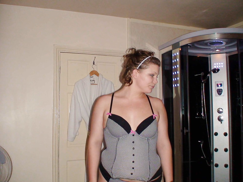 Rianna27 from smutdates
 #13032779
