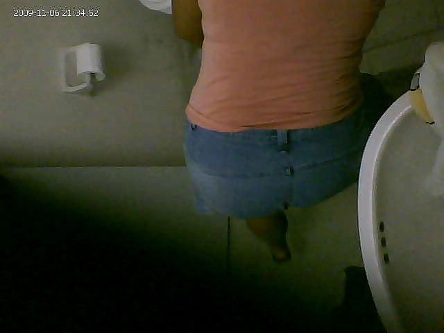 Spy bathroom pictures nena milf sabrosa culona asssssss #3381217