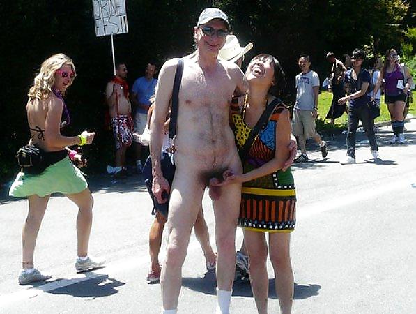 Cfnm - 服を着た女性 - 裸の男性
 #15088243