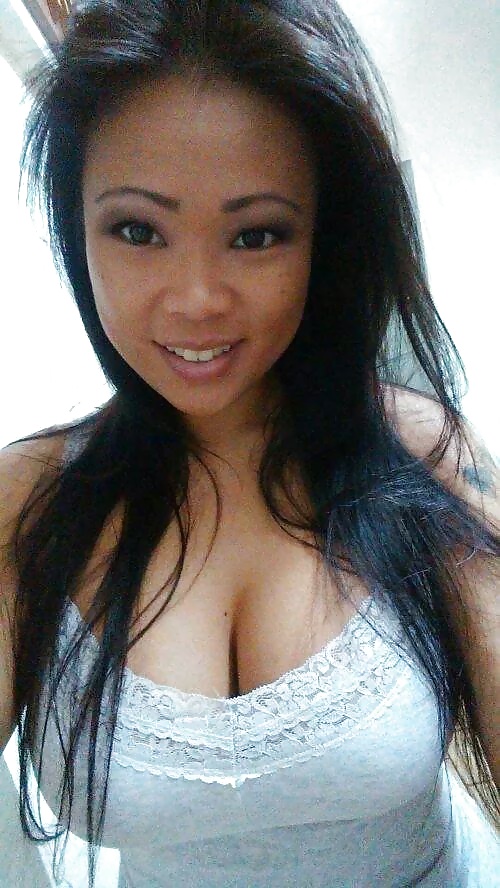 Random pics of women #8600933