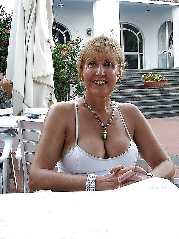 Mature Ladies With BIG Tits #18129458