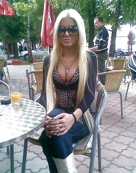 #010
 #22067347