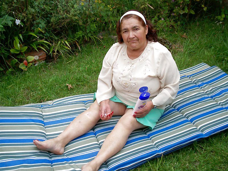 Campana de abuelas colombianas (conjunto de dieciséis)
 #3407411