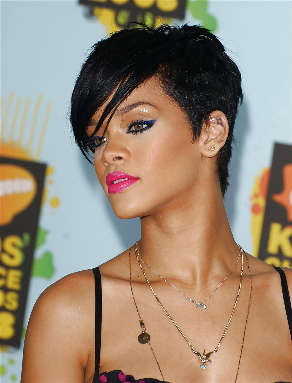 Rihanna - nickelodeon 2008 così sexy
 #14064873