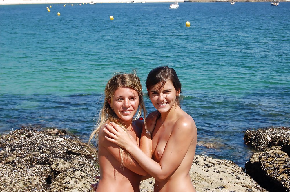 Chicas en la playa
 #17157116