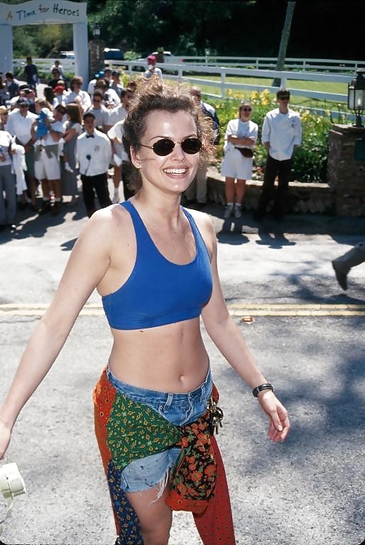 Dina Meyer #9520533
