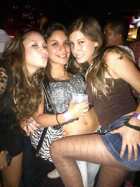 Mujer (amiguitas 57)
 #12958885