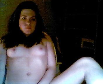 Webcam joven grabada desnudándose para mí
 #6890609