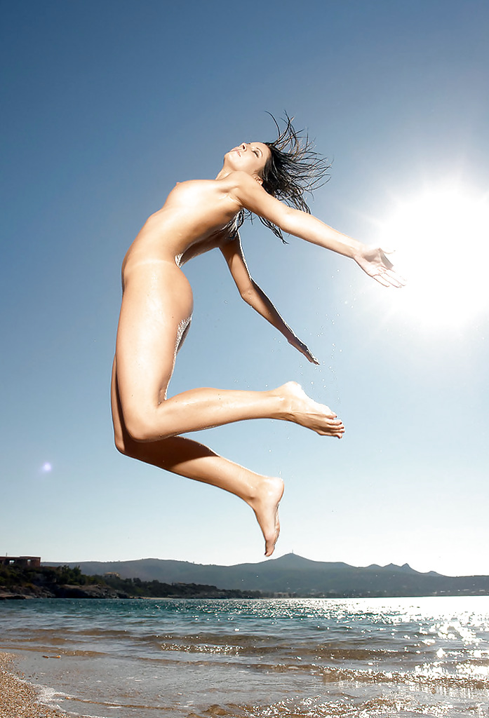 JUMP - The Sensual Human Form #16690204