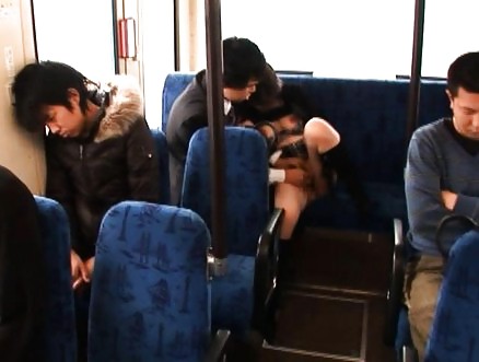 Amateur japonesa manoseada y follada en el tren
 #6356151