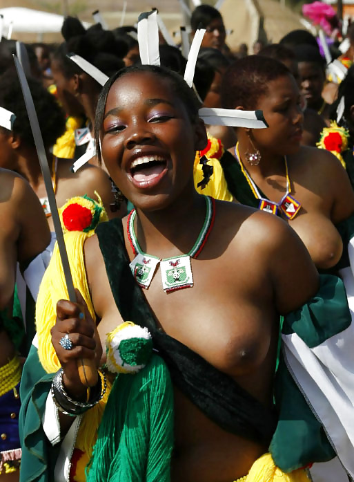 Danza delle canne in swaziland
 #8036228