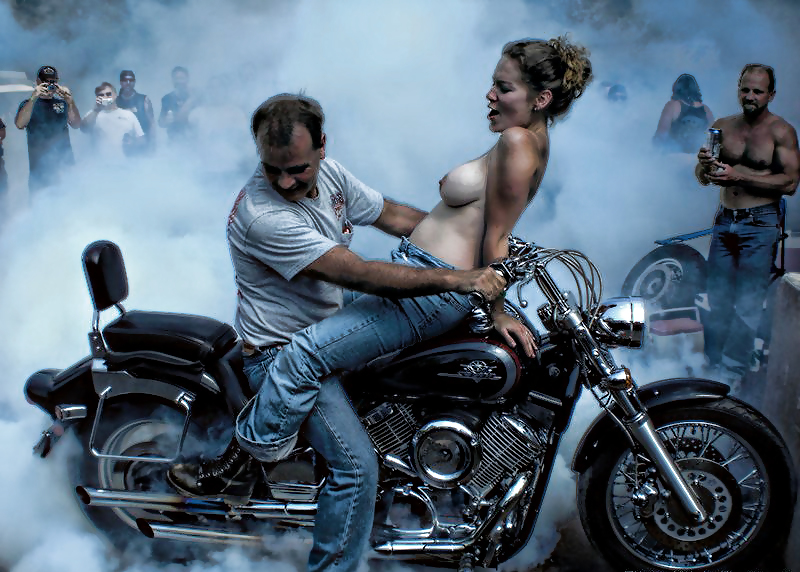 Photoshop divertimento - ragazze biker
 #7780872