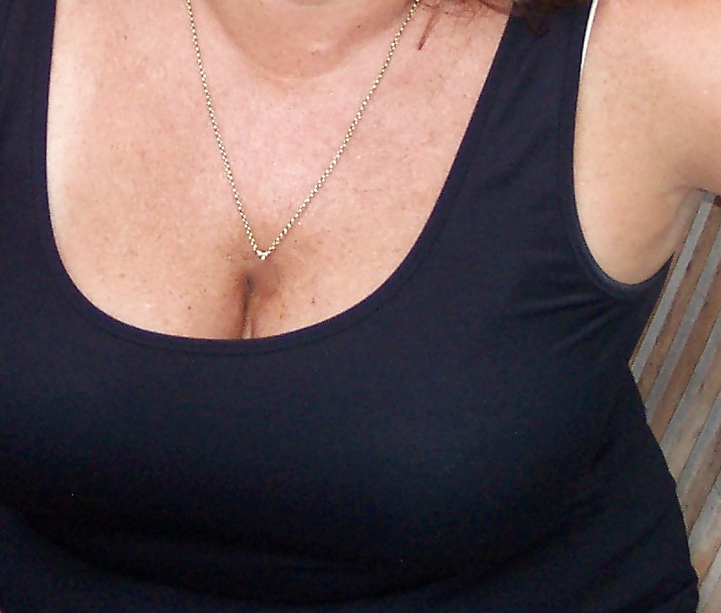 Snapshots of michelle for your cock to enjoy.... mm
 #11597249