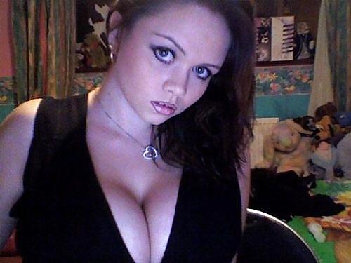 Big Boobed Amateur Cleavage 05 #21058887