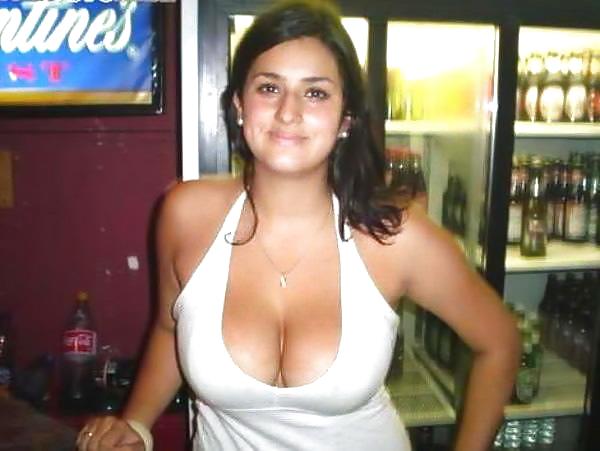 Big Boobed Amateur Cleavage 05 #21058897