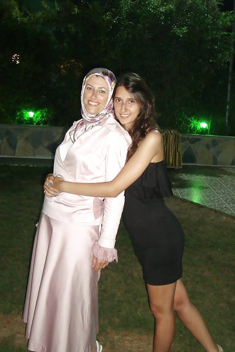Turkish Hijab Arab Nouvelle Année Asiatique Turban Portant Avec Un Grand Album Spécial #16775753
