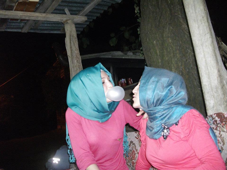 Turkish Hijab Arab Nouvelle Année Asiatique Turban Portant Avec Un Grand Album Spécial #16775889