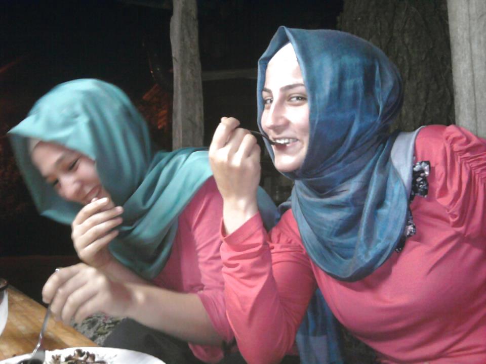 Turkish Hijab Arab Nouvelle Année Asiatique Turban Portant Avec Un Grand Album Spécial #16775901