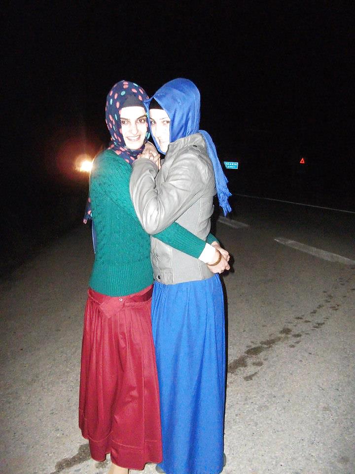 Turkish Hijab Arab Nouvelle Année Asiatique Turban Portant Avec Un Grand Album Spécial #16775995