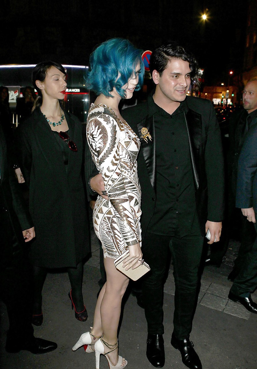 Blue Hair + Katy Perry = Knockout!!! #16910182