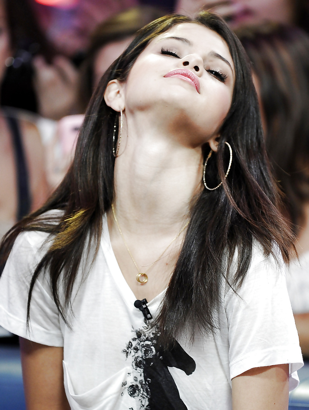Selena #9941294