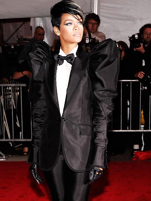 Bellezas con corbata
 #21610754