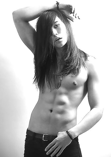 Corrida y mik
 #18325906