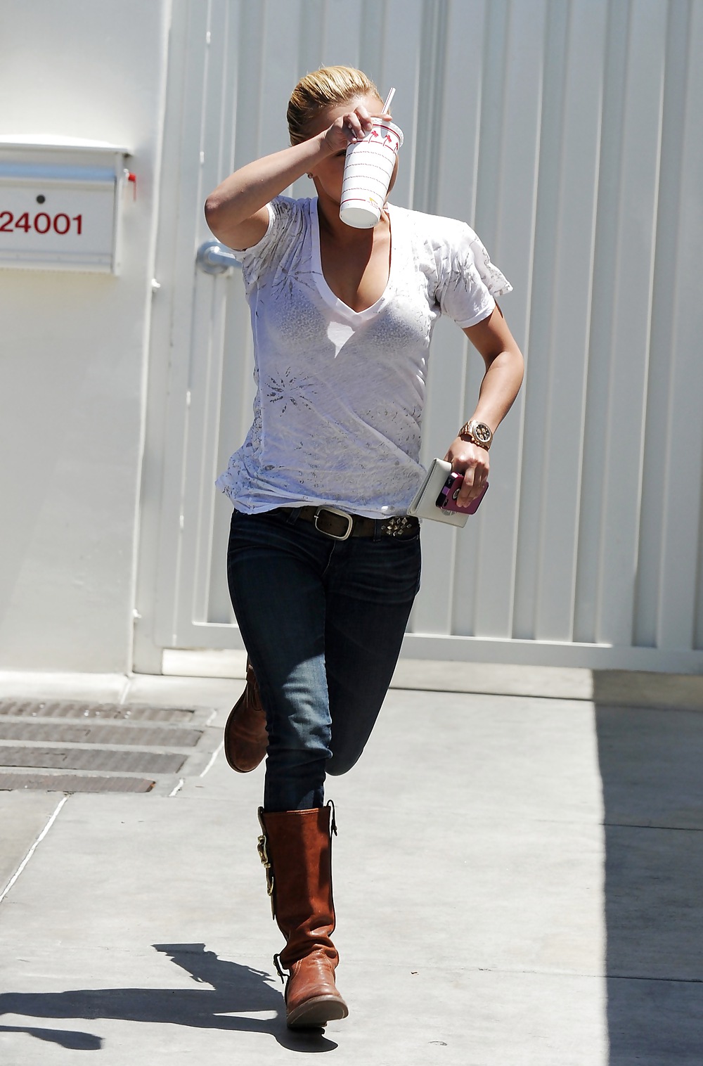 Hayden Panettiere leaving In-N-Out Burger in LA #4015337