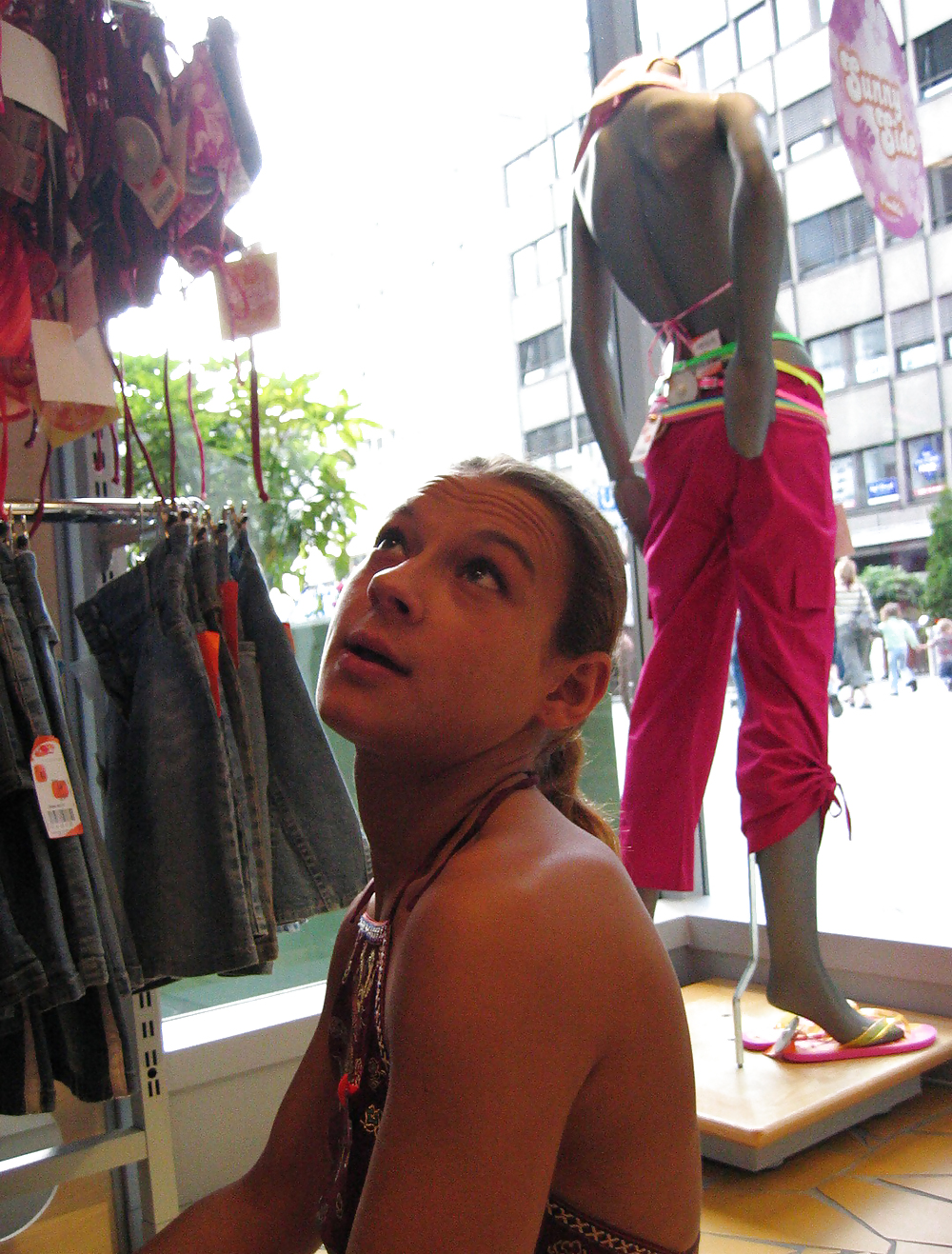 ラ・ヴェンドラ・マス・セクシー
 #14005374