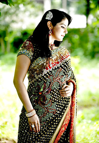 Indiano sexy in saree nero
 #13265912
