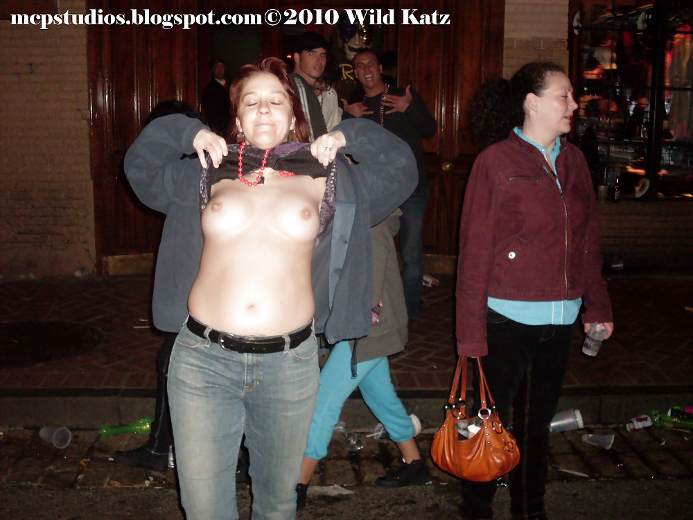 Mardi Gras Tits for Beads 2010 DVD #2241881