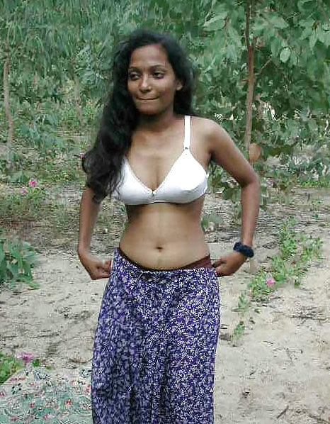 Indian aunty showing 3 #4368877