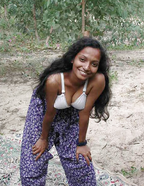 Indian aunty showing 3 #4368900