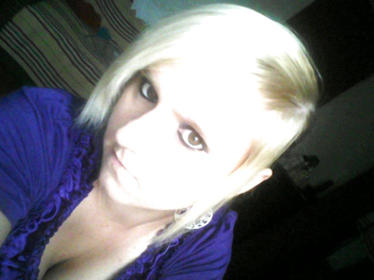 Mi mi mi 
 #18874132