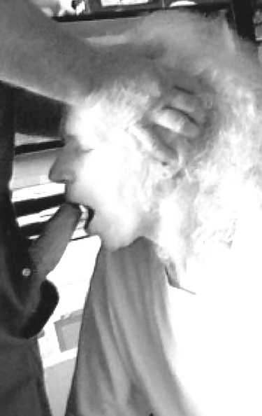 Josee mi viejo esclavo follar en su boca
 #6344758