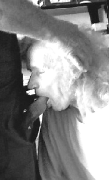 Josee mi viejo esclavo follar en su boca
 #6344782