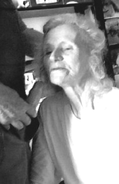 Josee mi viejo esclavo follar en su boca
 #6344803