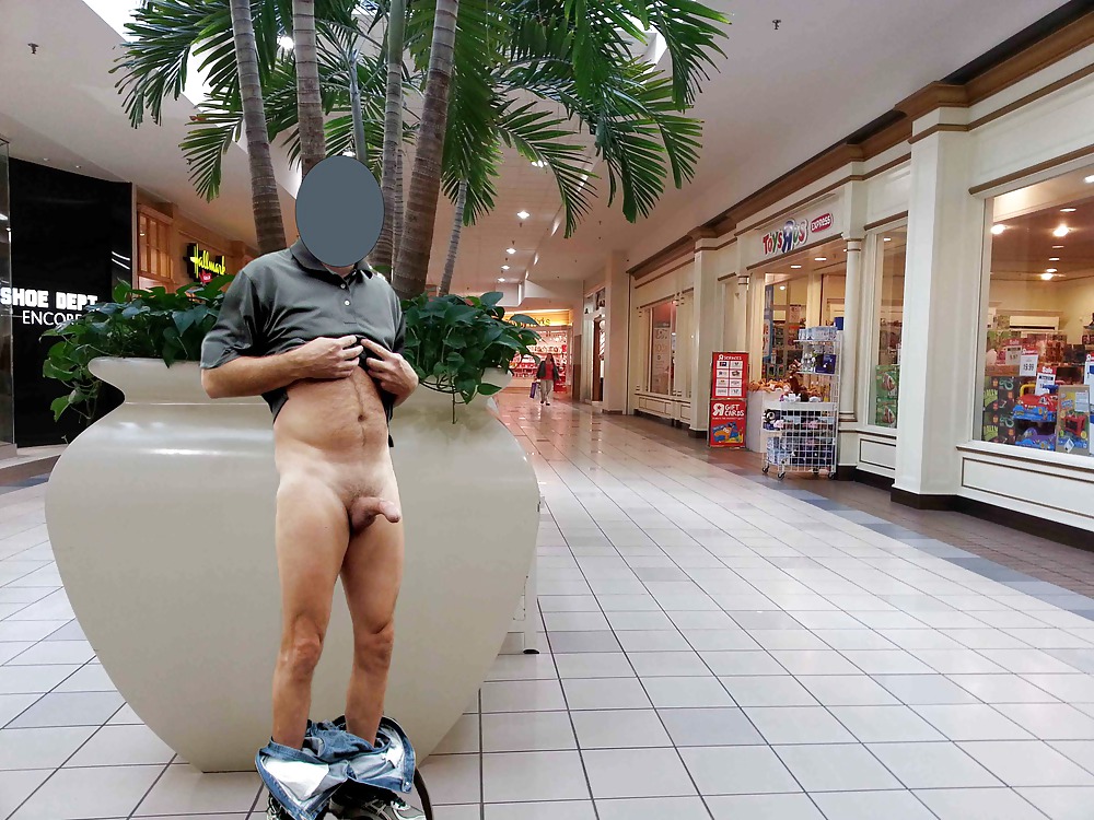öffentliche Nacktheit In Den Verschiedenen Plätzen 10 #16638501