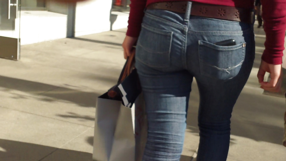 Nice teen butt & ass in blue jeans today #9229622