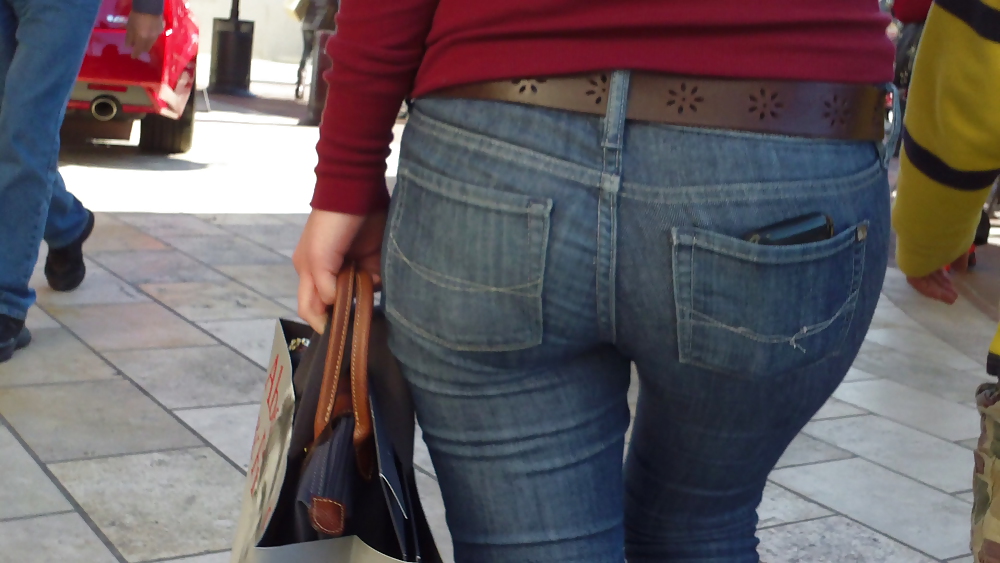 Nice teen butt & ass in blue jeans today #9229636