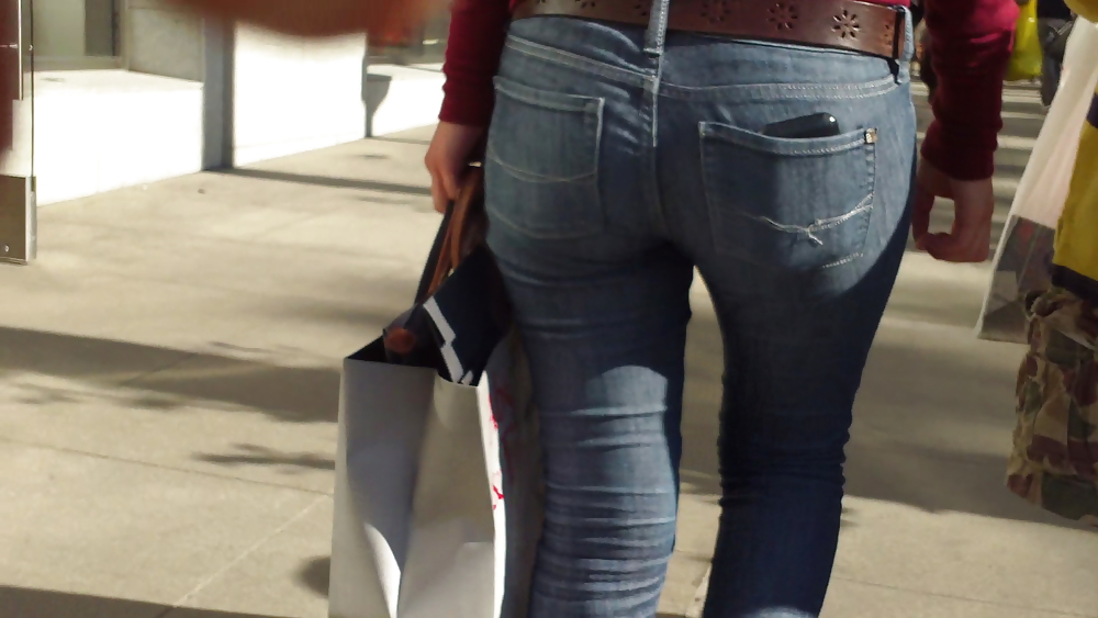 Nice teen butt & ass in blue jeans today #9229689