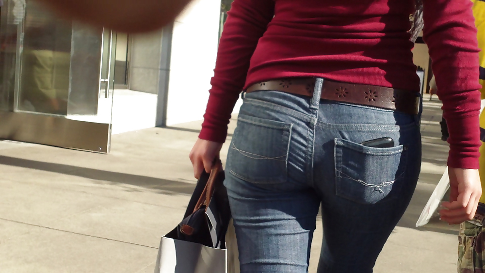 Nice teen butt & ass in blue jeans today #9229692