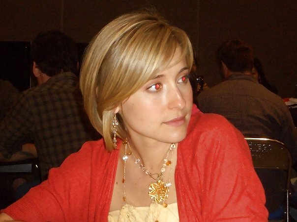 Allison mack mega collezione 
 #2517326