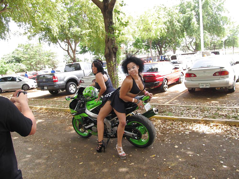 セクシーなプロモーター
 #17689073