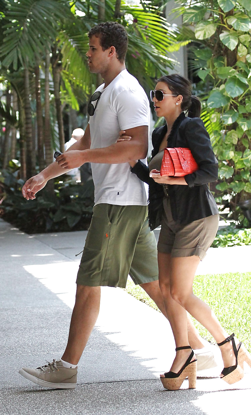 Kim Kardashian leggy out lunching in Miami #3901773
