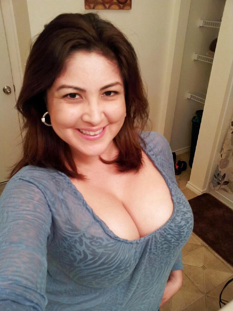 Hot girl with big tits and beautiful pussy