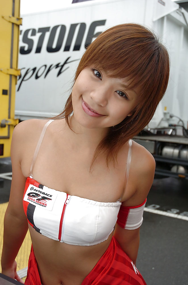 Japanische Grid-Girl-auf Der Strecke (1) #7667662