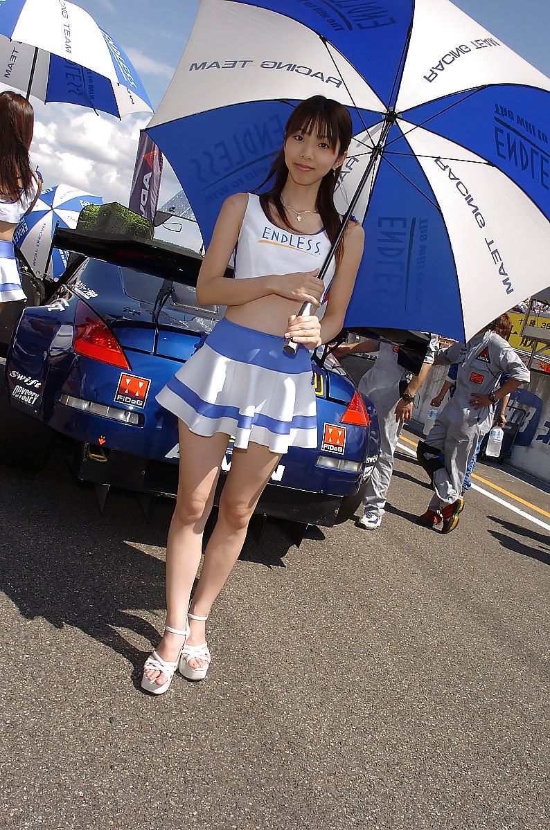 Japanische Grid-Girl-auf Der Strecke (1) #7667862