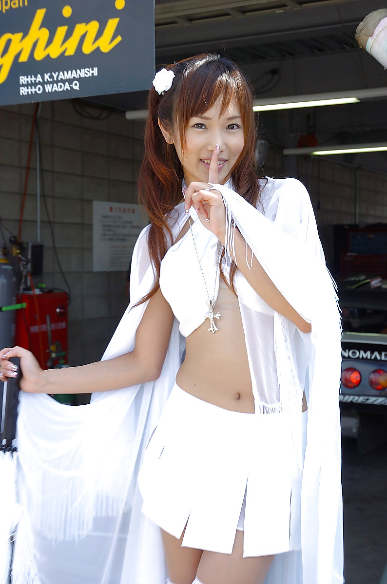 Japanische Grid-Girl-auf Der Strecke (1) #7668361